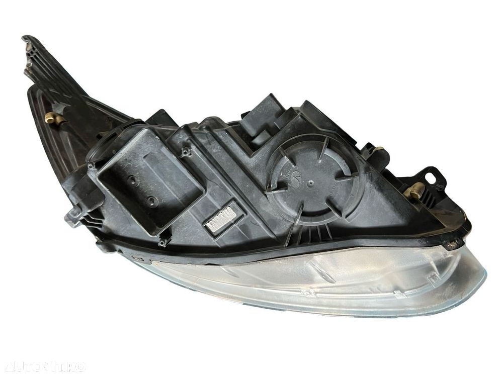 Far stanga FORD FOCUS III Turnier 2010 - > - 7