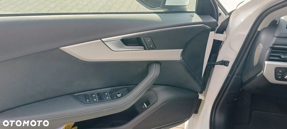 Audi A4 Limousine 35 TFSI mHEV S Line S tronic - 19