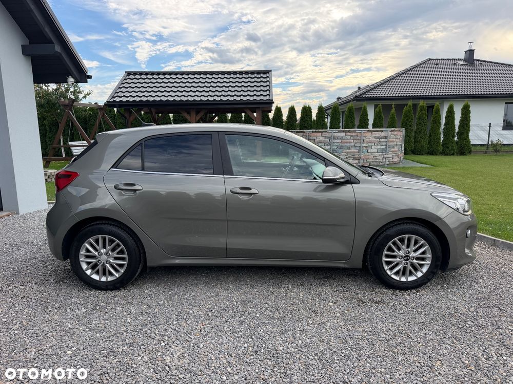 Kia Rio 1.2 Dream Team Edition - 3