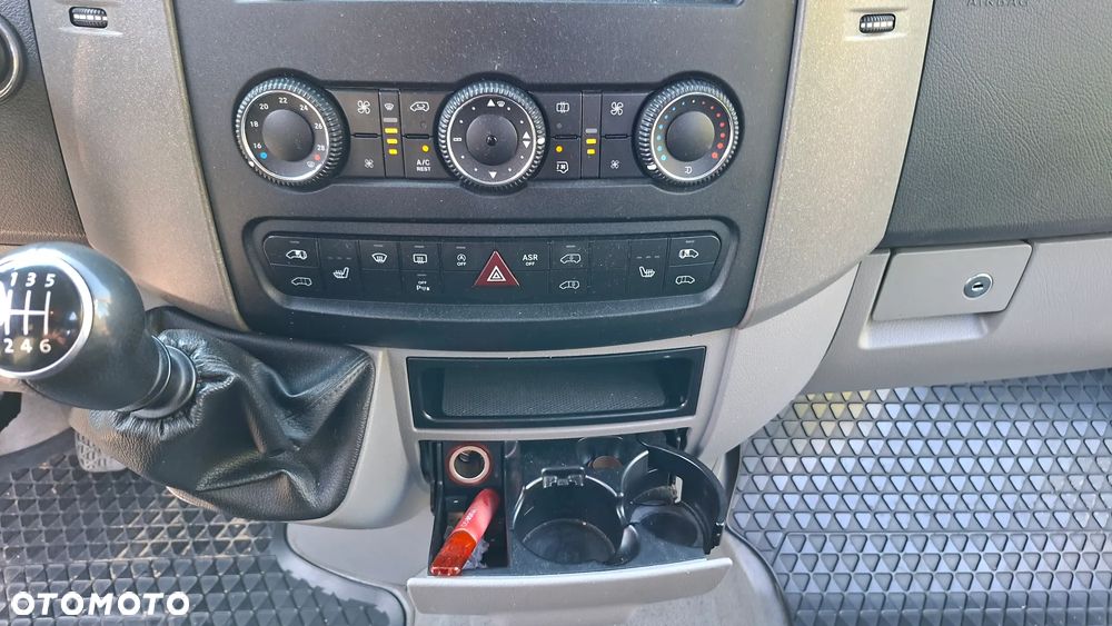 Volkswagen Crafter - 19