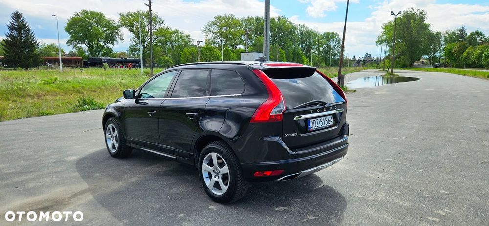 Volvo XC 60 D4 Geartronic Momentum - 14