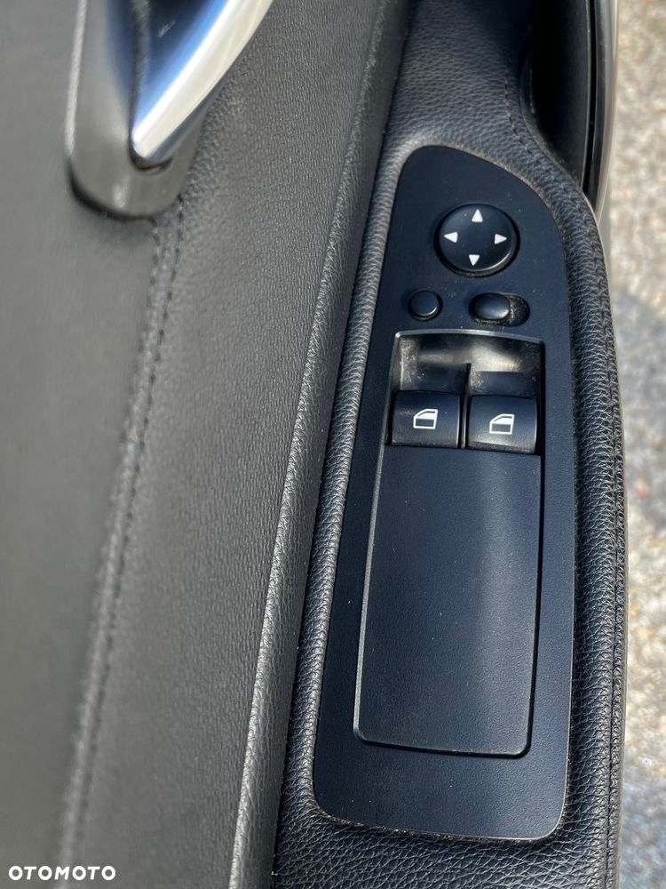 BMW Seria 1 118d - 30