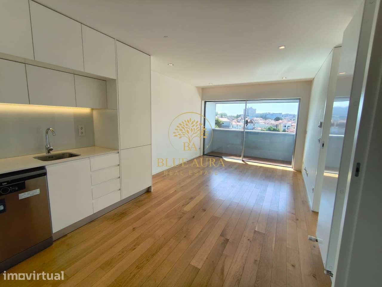Apartamento T1 na Alameda das Antas em Condomínio Privado com Jardim e - Grande imagem: 4/23