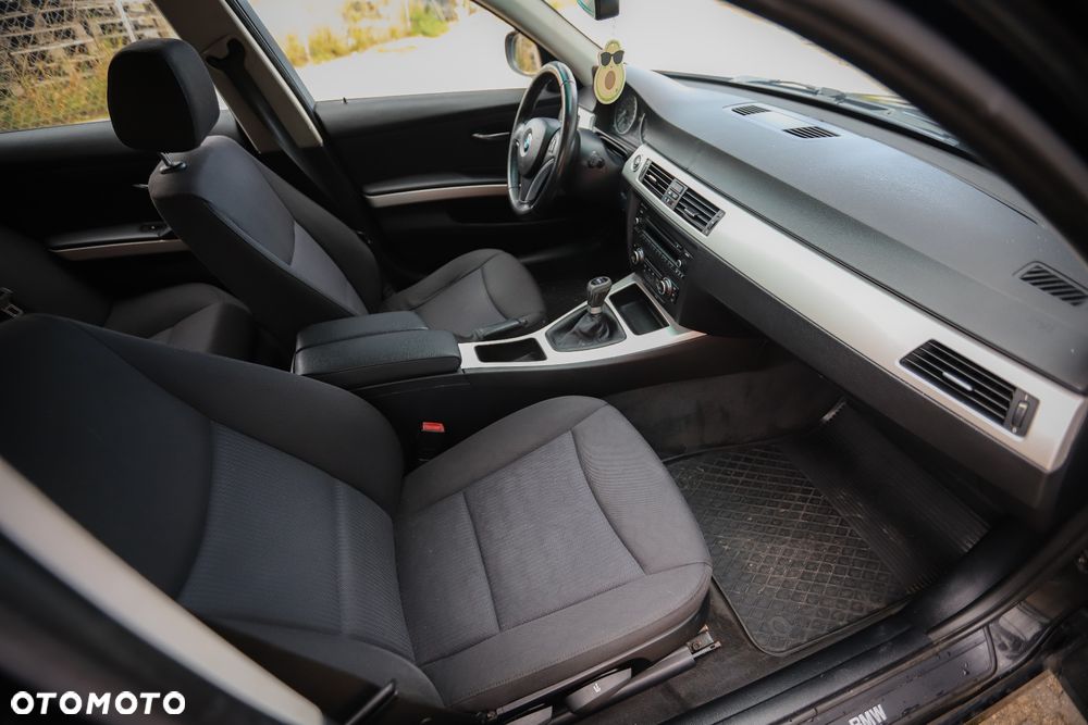 BMW Seria 3 - 18