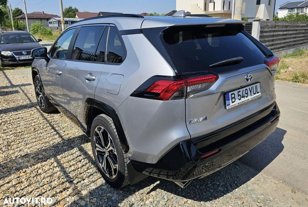 Toyota RAV4 - 4