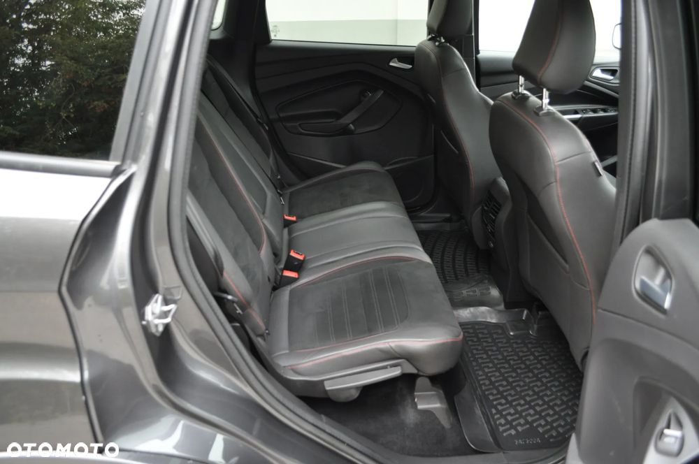 Ford Kuga 2.0 TDCi 4x4 ST-Line - 17