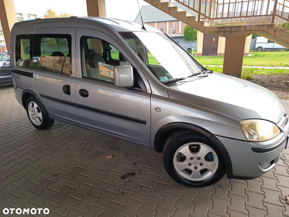 Opel Combo Tour 1.7 CDTI Arizona - 9