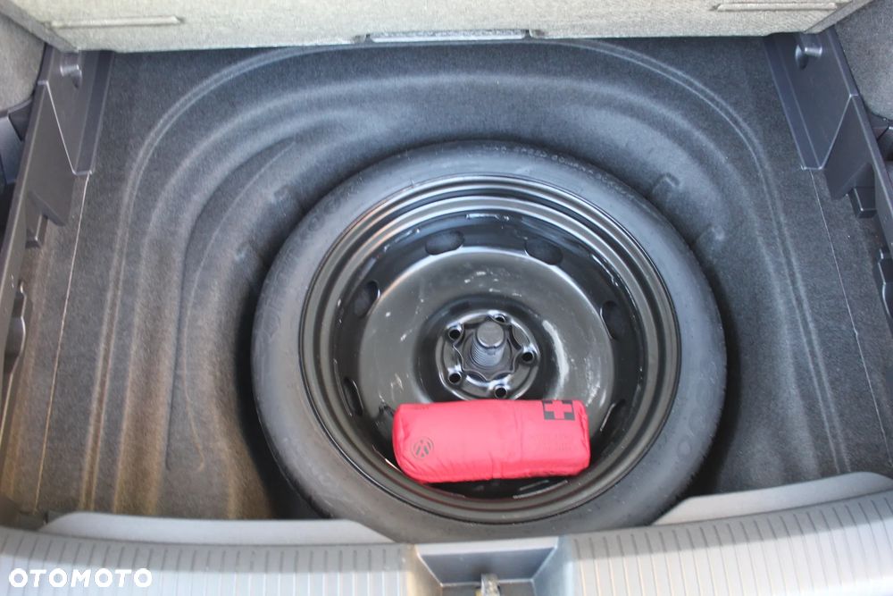 Volkswagen Golf - 30