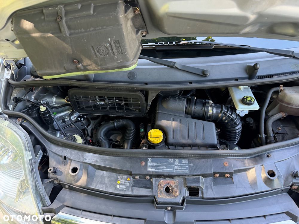Opel Vivaro - 18