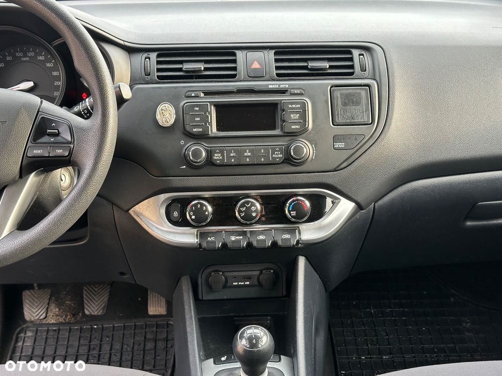 Kia Rio - 19