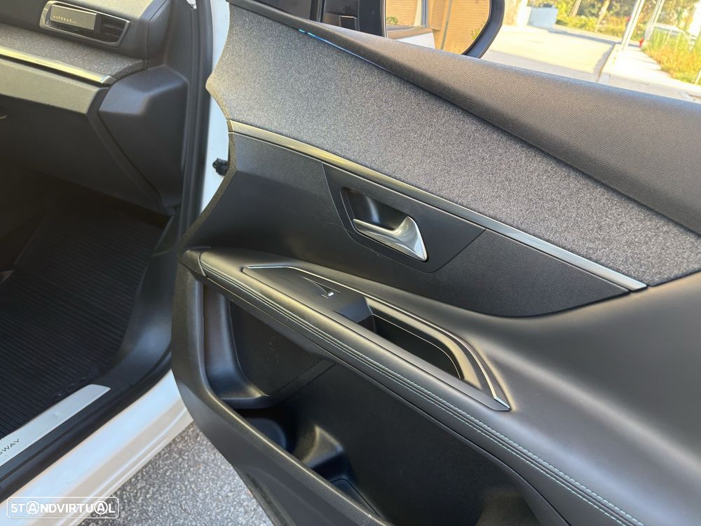 Peugeot 3008 1.6 BlueHDi Allure EAT6 J18 - 15