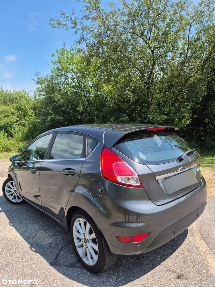 Ford Fiesta 1.5 TDCi SYNC Edition - 23