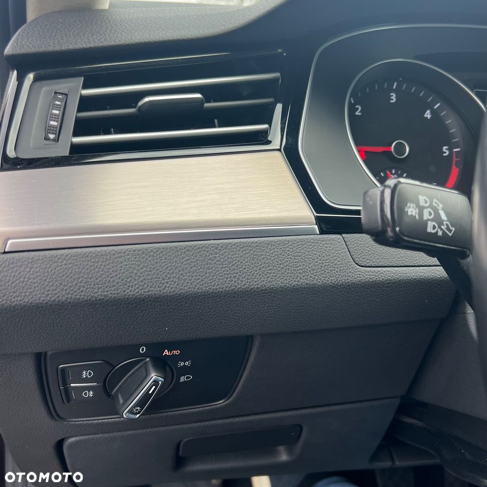 Volkswagen Passat 2.0 TDI BMT Highline - 36