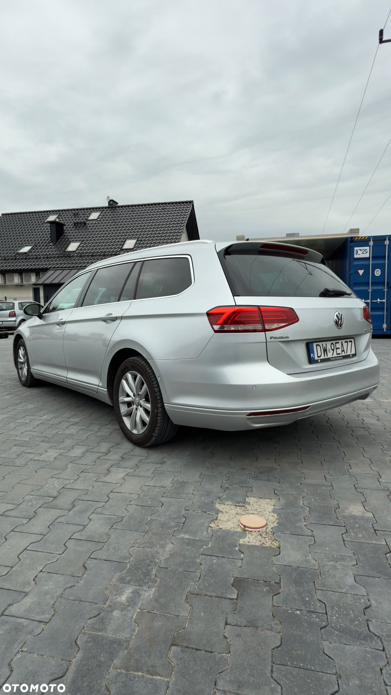 Volkswagen Passat - 1