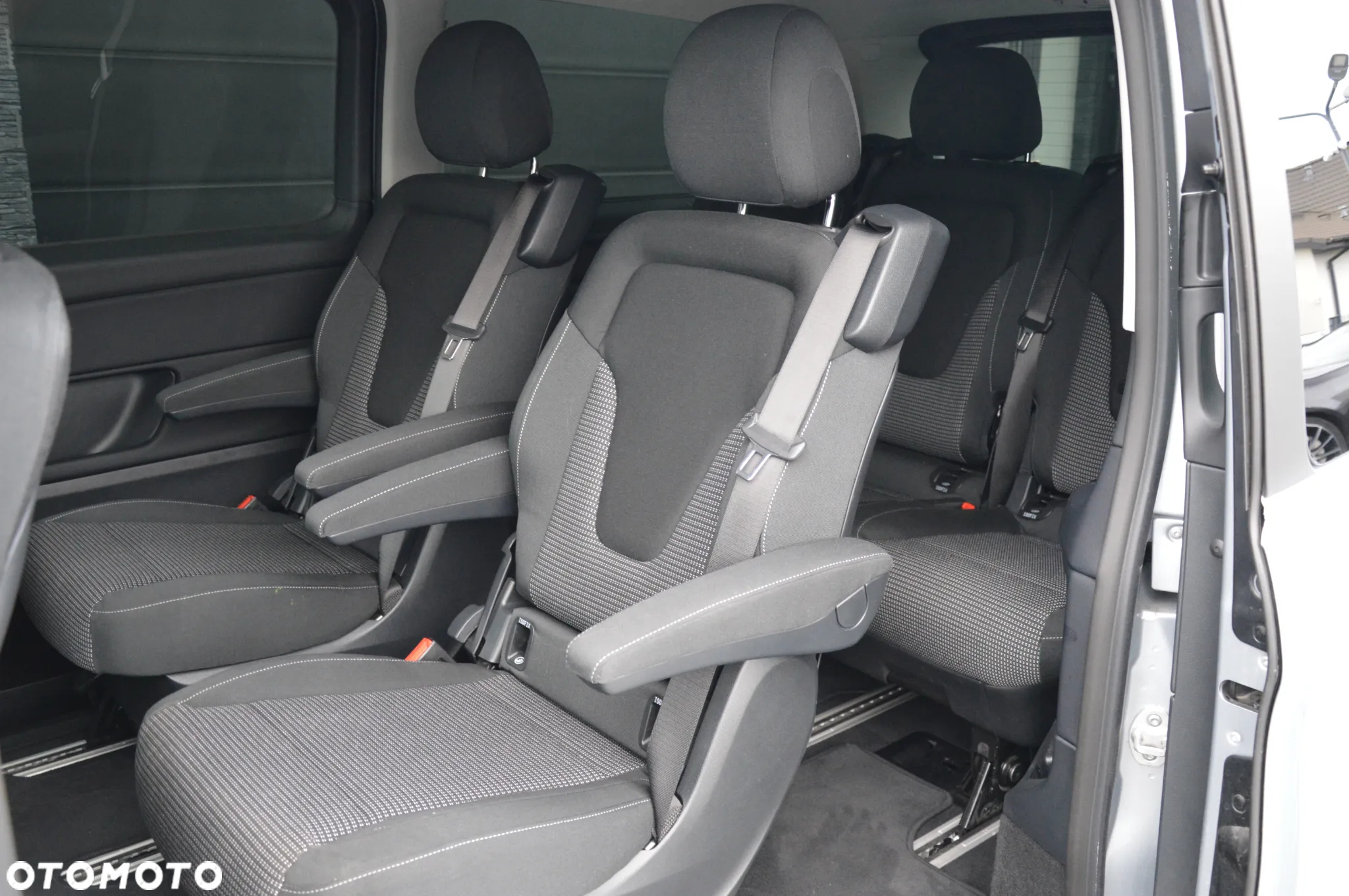 Mercedes-Benz Klasa V 250 d 9G-Tronic Style (d³ugi) - 17
