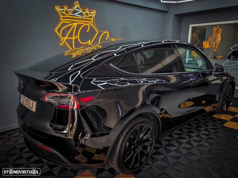 Tesla Model Y Long Range Dual Motor AWD - 13