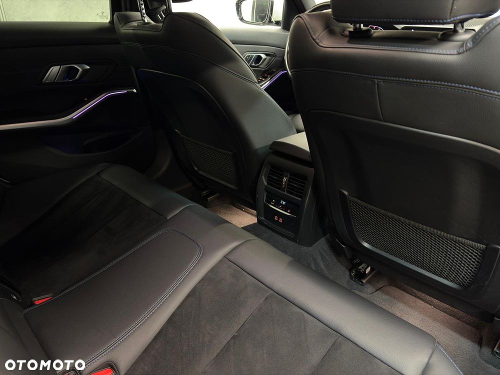 BMW Seria 3 330i xDrive M Sport sport - 19