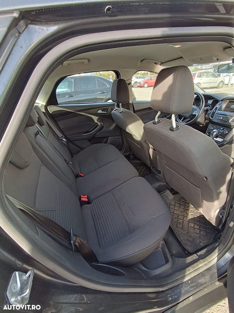 Ford Focus - 13