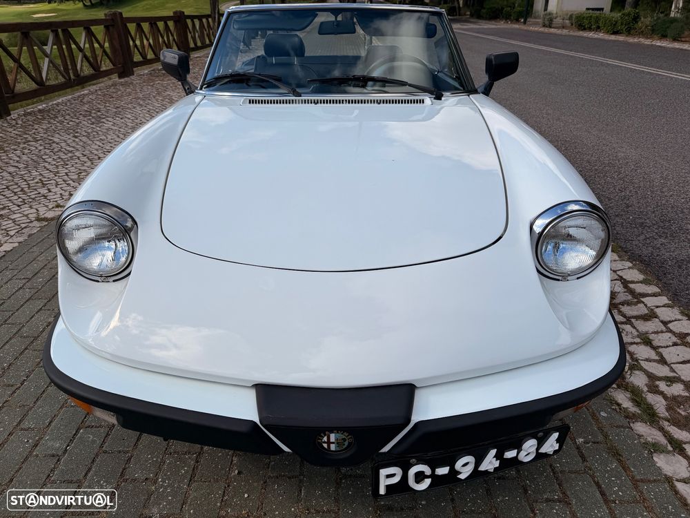 Alfa Romeo Spider 1.6 - 8