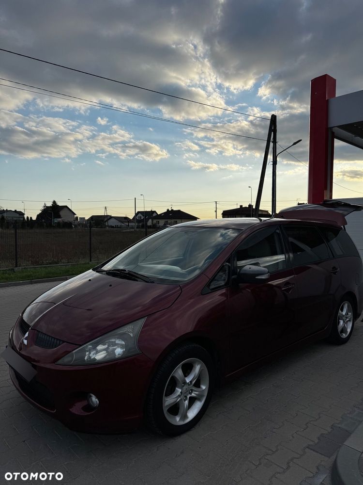 Mitsubishi Grandis 2.4 Intense - 4