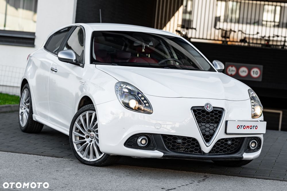 Alfa Romeo Giulietta 2018 photo 2