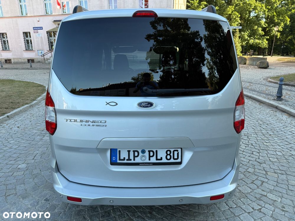 Ford Tourneo Courier 1.5 TDCi S&S Titanium - 6