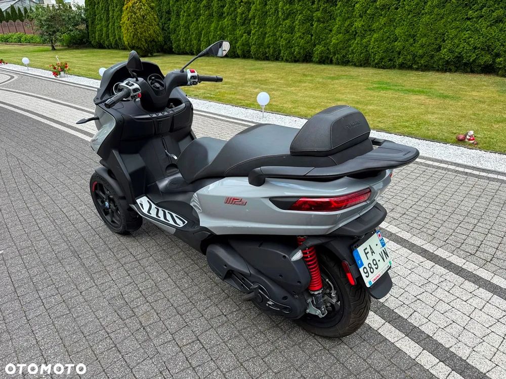Piaggio MP-3 - 7