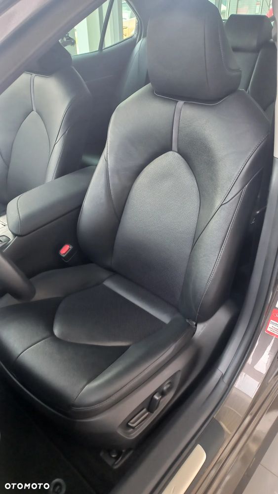 Toyota Camry 2.5 Hybrid Executive CVT - 13