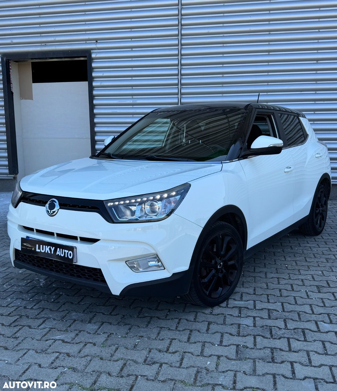 SsangYong Tivoli - 1