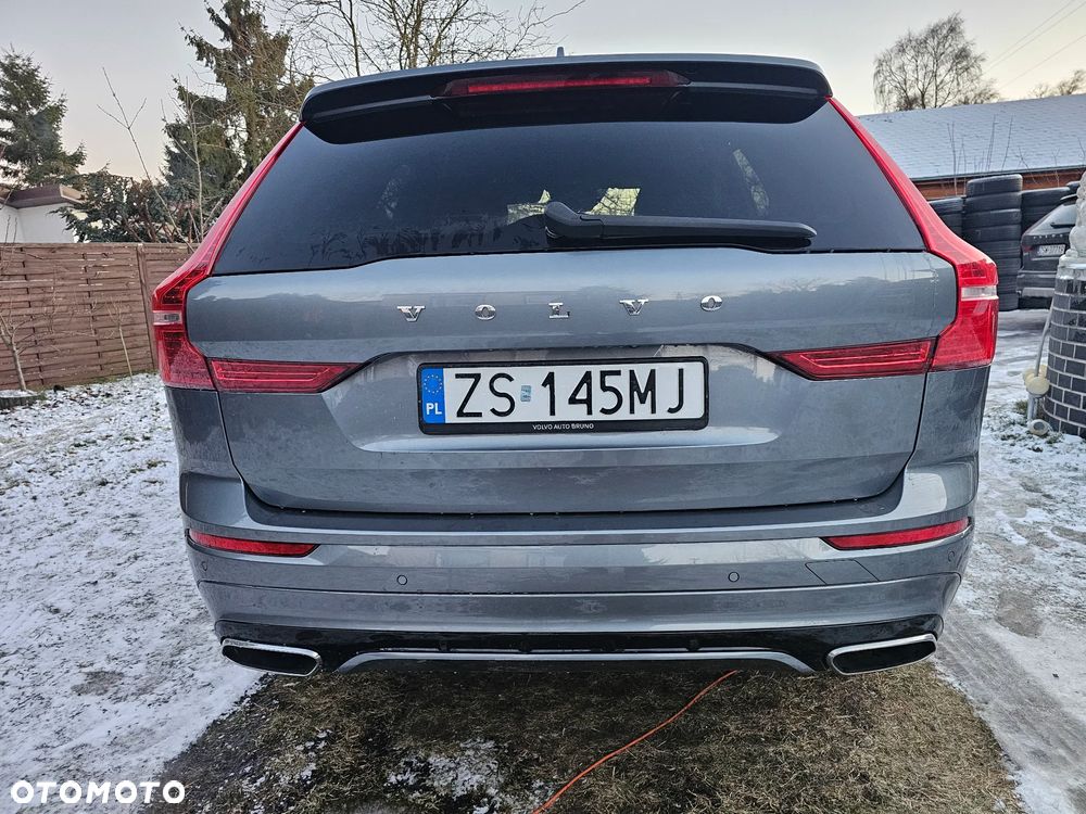 Volvo XC 60 D4 R-Design - 9