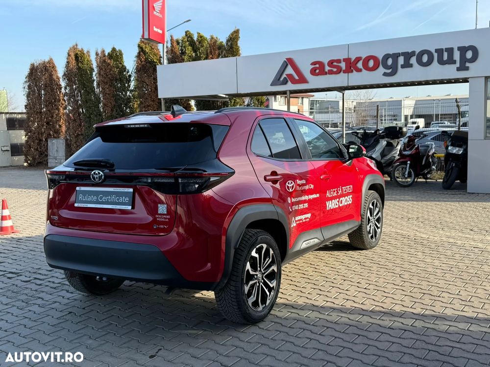 Toyota Yaris Cross 1.5 VVT-i HSD 4x2 Dynamic - 9