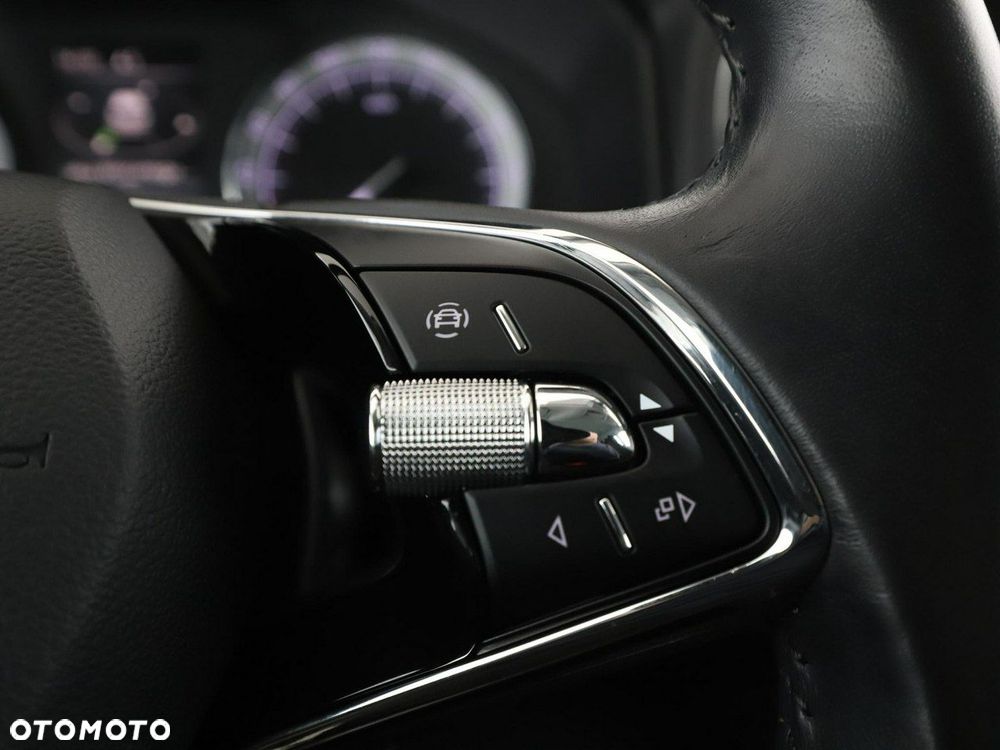 Skoda Karoq 1.6 TDI SCR Active - 31