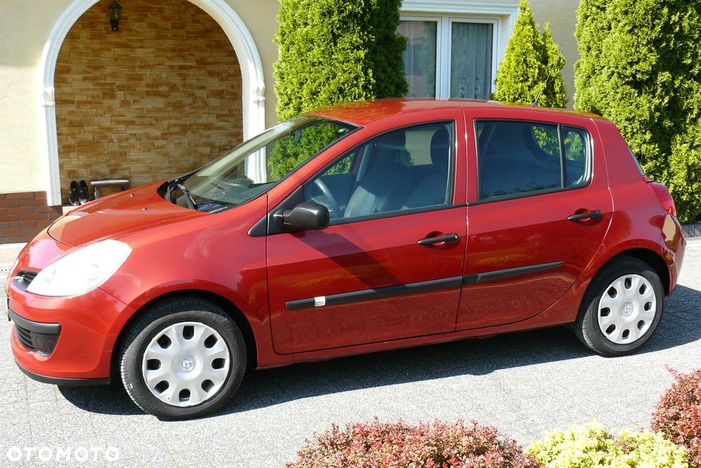 Renault Clio 1.2 TCE Expression - 1