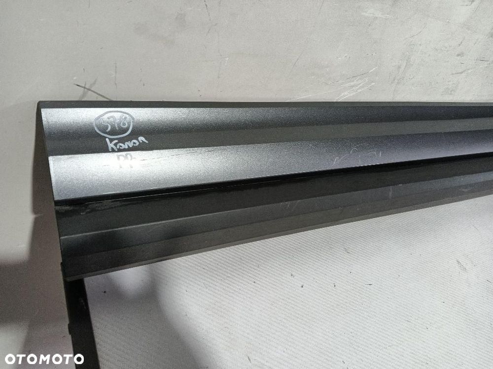 LISTWA DRZWI PRAWY PRZÓD SKODA KAROQ 57A854940 - 2