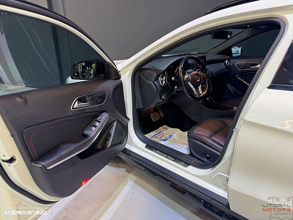 Mercedes-Benz GLA 220 CDI 4Matic 7G-DCT AMG Line - 15