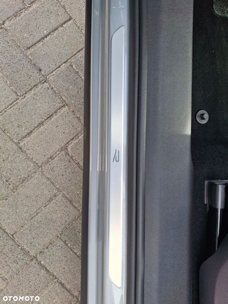 Volkswagen Tiguan - 13