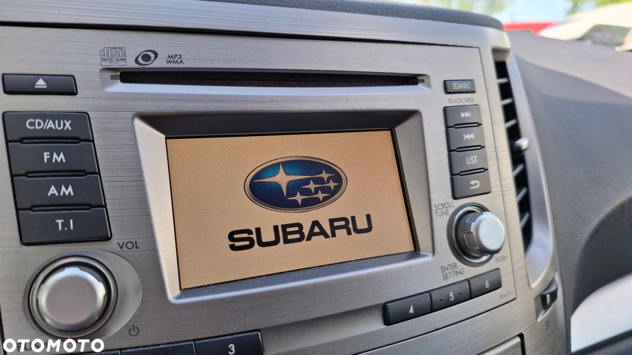 Subaru Legacy - 22