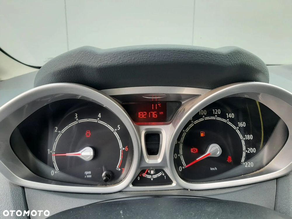 Ford Fiesta 1.25 Titanium EU6 - 27