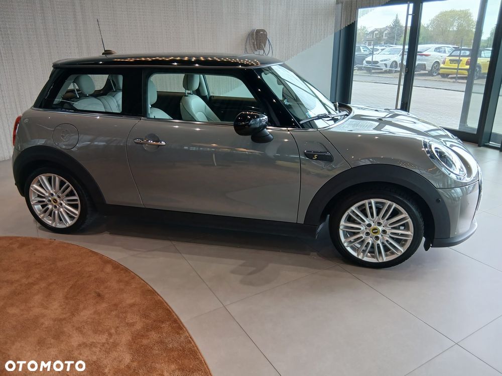 MINI Cooper SE Electric Trim - 6