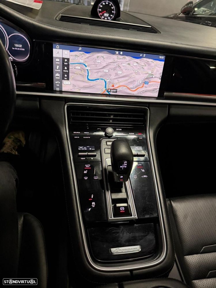 Porsche Panamera 4 S - 4