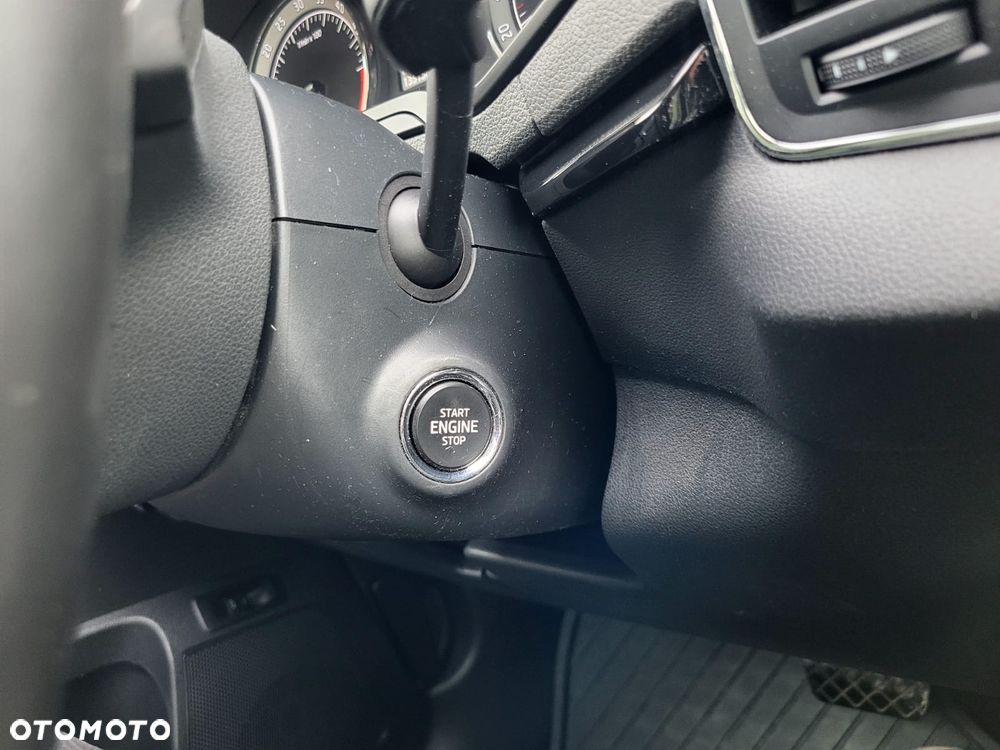 Skoda Karoq 2.0 TDI SCR 4x4 DSG Style - 39