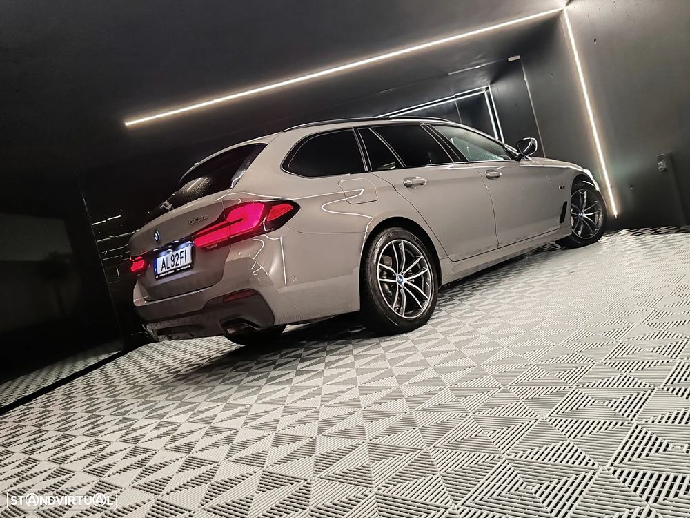 BMW 530 e Pack Desportivo M - 5