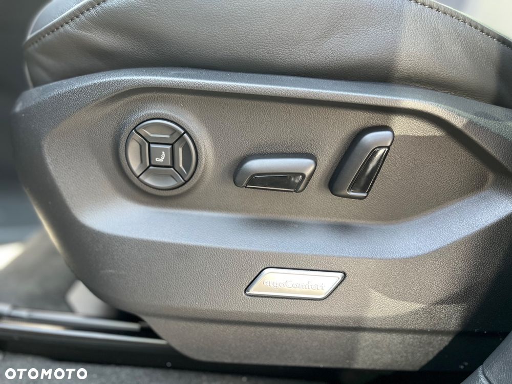 Volkswagen Touareg V6 TDI SCR 4Motion FINAL EDITION - 29