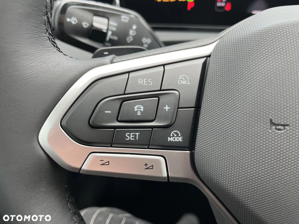 Volkswagen Tiguan 2.0 TDI Elegance DSG - 29