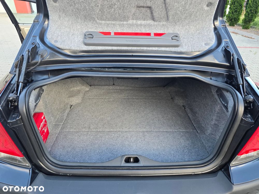 Volvo S60 2.4 Momentum - 29