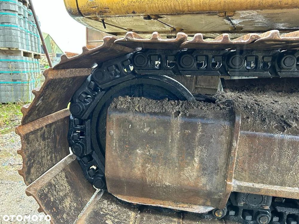 Caterpillar CAT 323D - 16