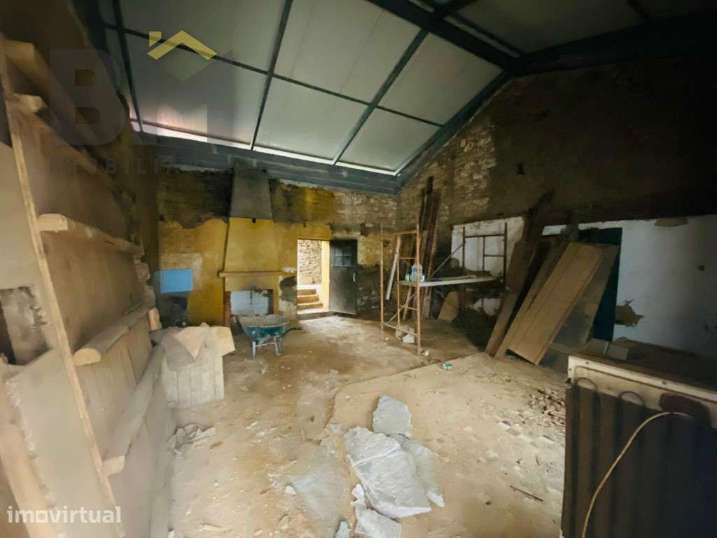 Moradia em Xisto Renovada - Aldeia da Mata, Castelo Branco - Grande imagem: 2/6