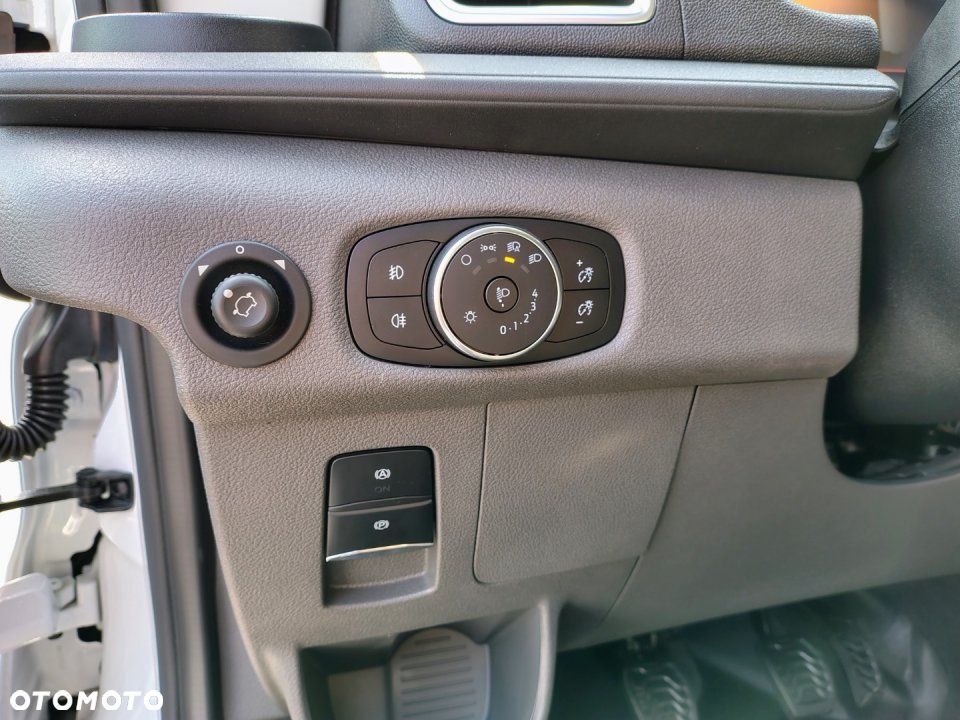 Ford Nowy Transit - 16