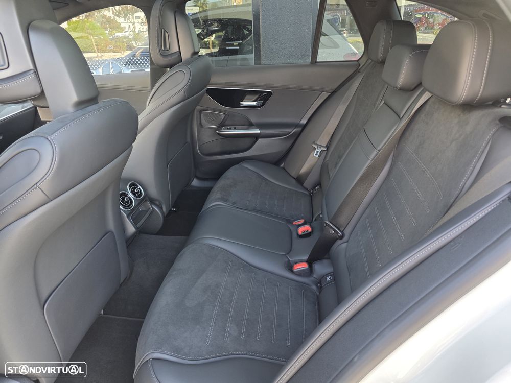 Mercedes-Benz C 300 de AMG Line - 21