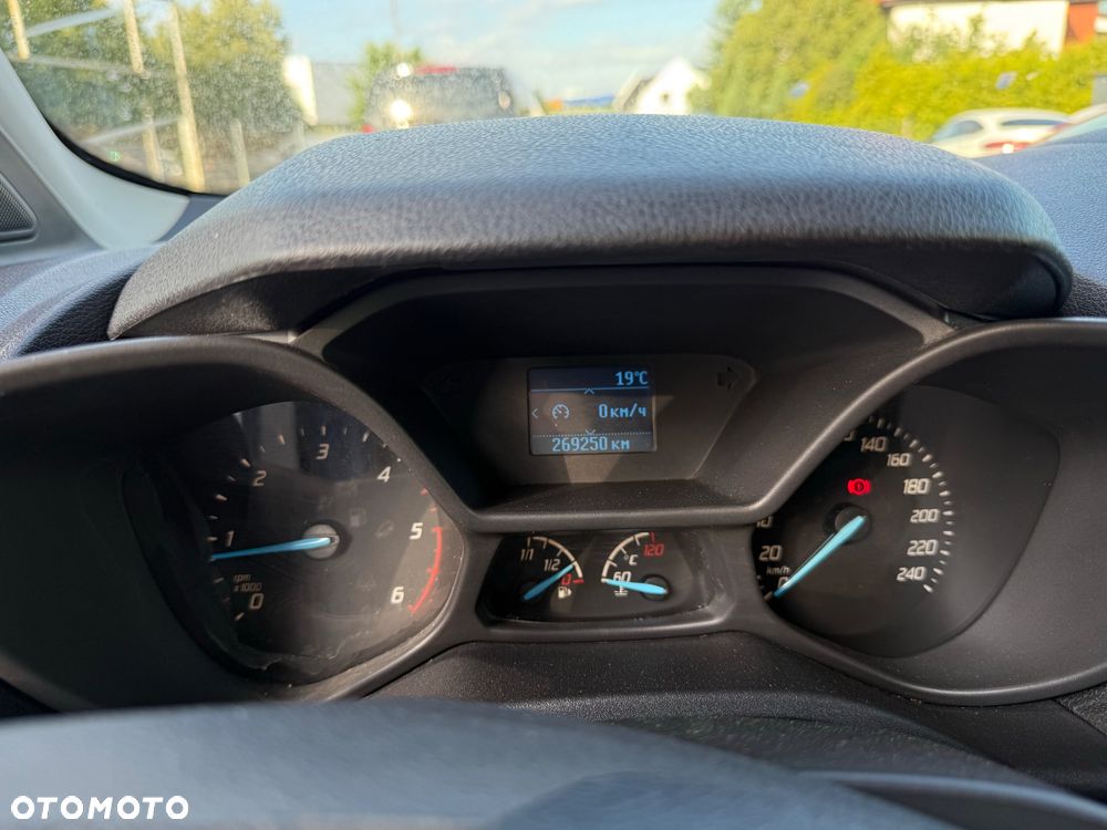 Ford Transit Connect - 21